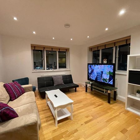 Beautiful & Luxurious Apartment In Richmond Richmond  Eksteriør billede